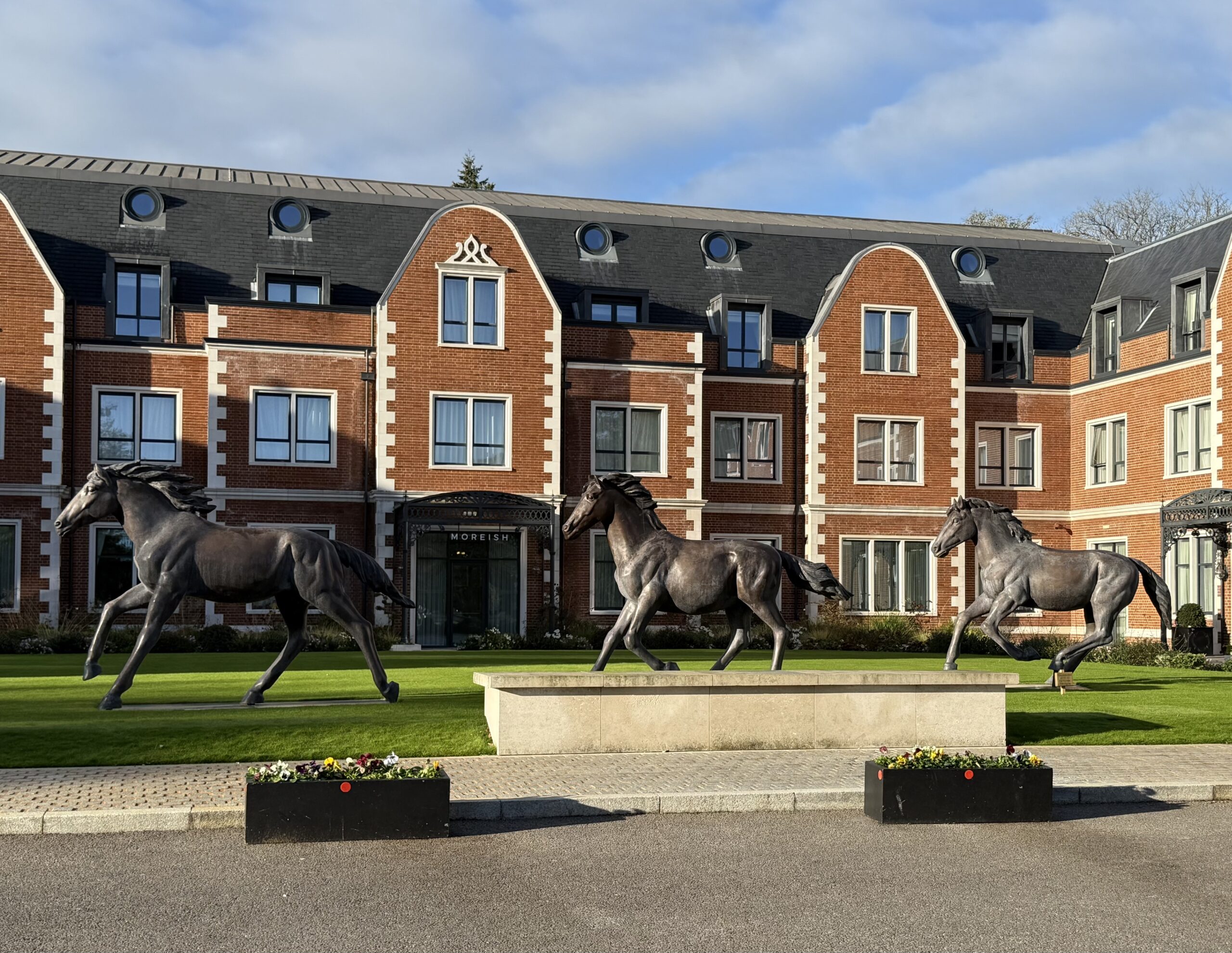 Fairmont Windsor Park & Wayside Stables